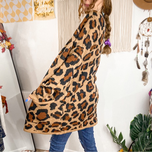 Alison Andrews NWT Animal Print Sweater Cardigan Size Large - Picture 2 of 10